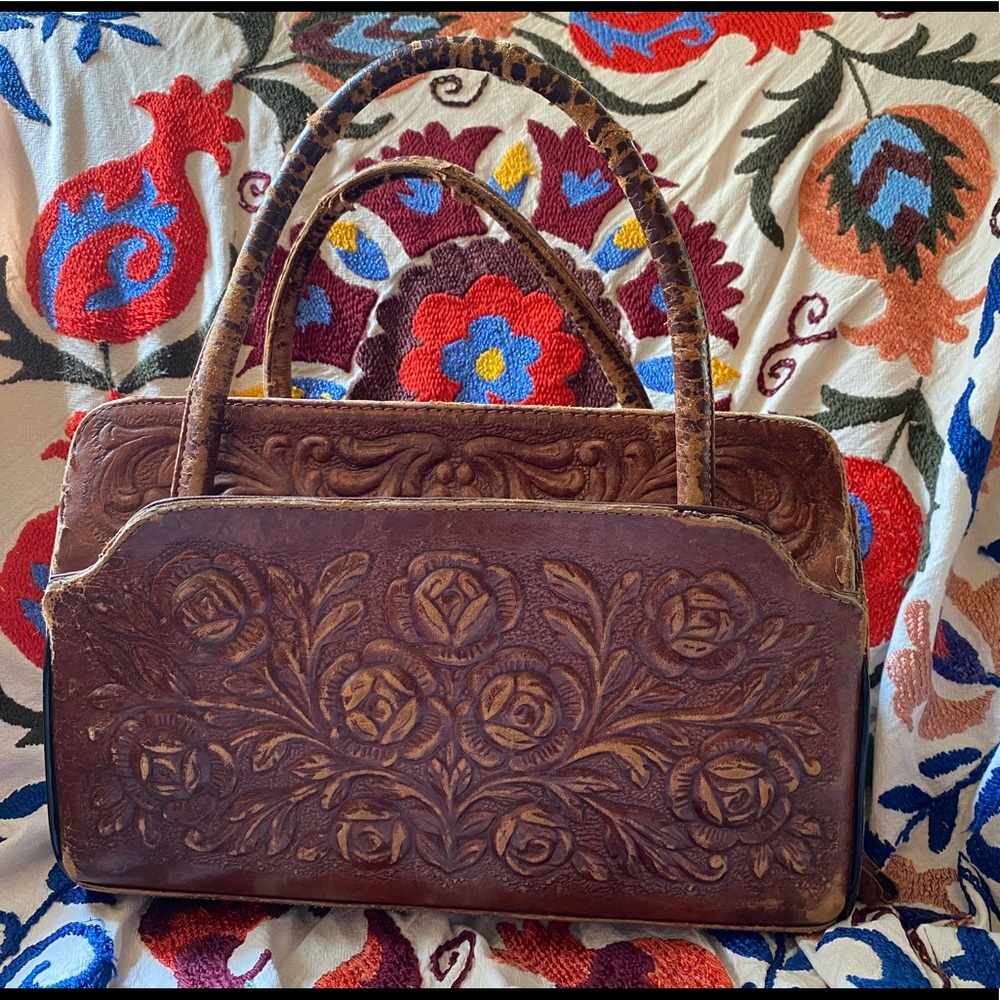 Vintage 1970s hand-tooled Mexican leather handbag
